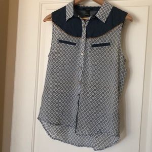 Cute Button down sleeveless top